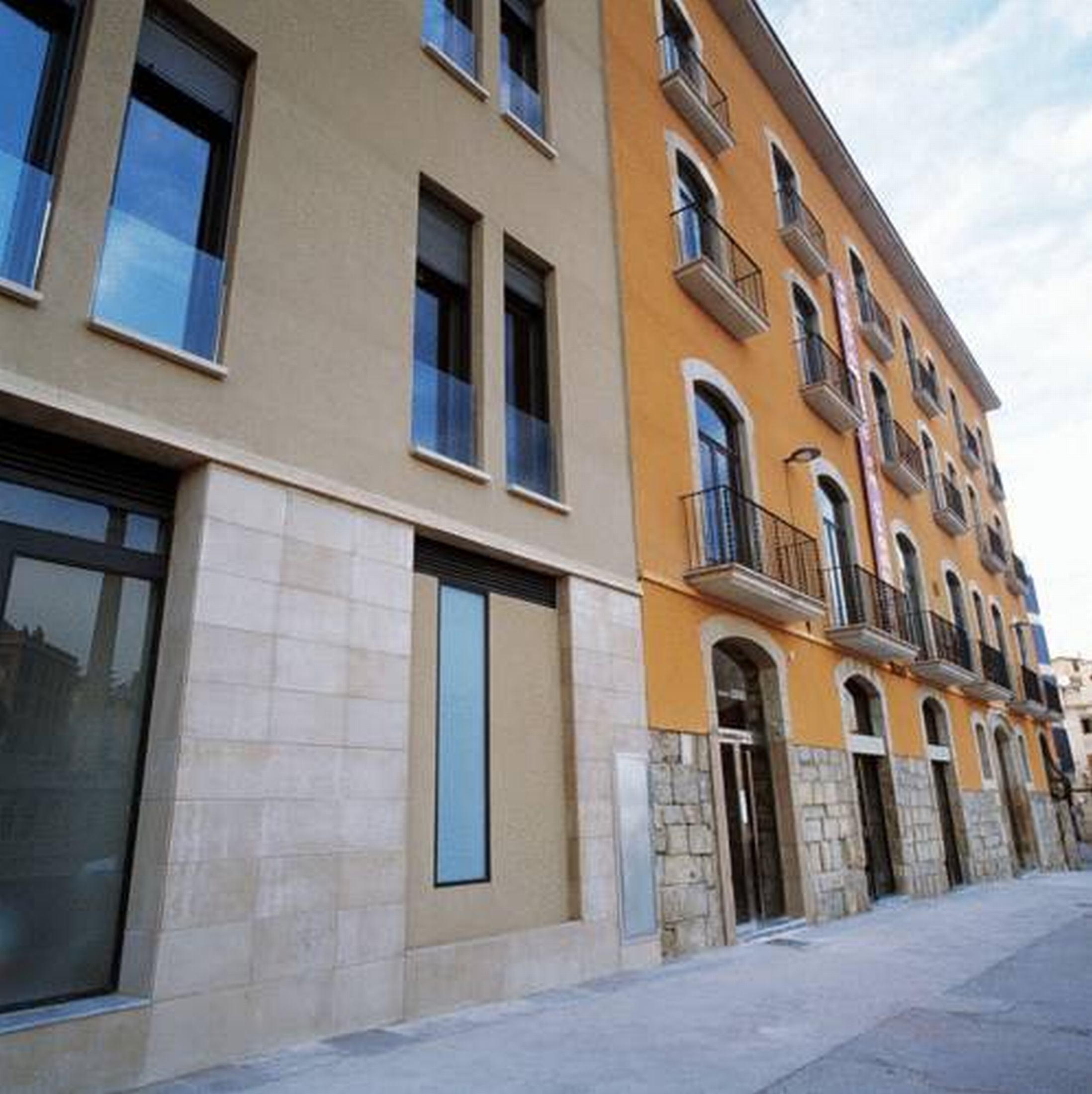 Urbi Apartments مانريسا المظهر الخارجي الصورة