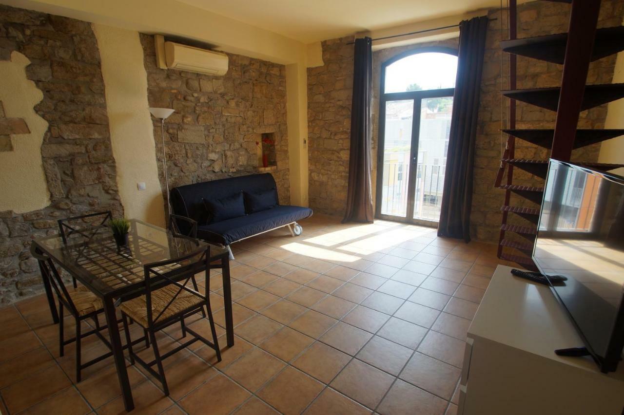 Urbi Apartments مانريسا المظهر الخارجي الصورة